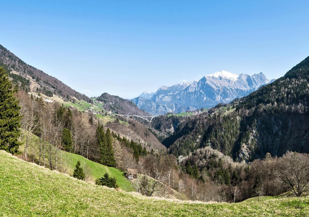 Appartementhaus Quadern Valens Exteriör bild