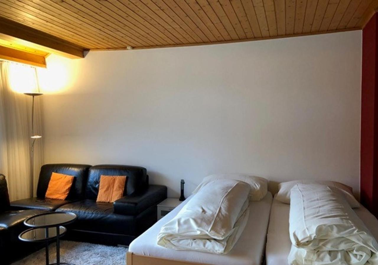 Appartementhaus Quadern Valens Exteriör bild